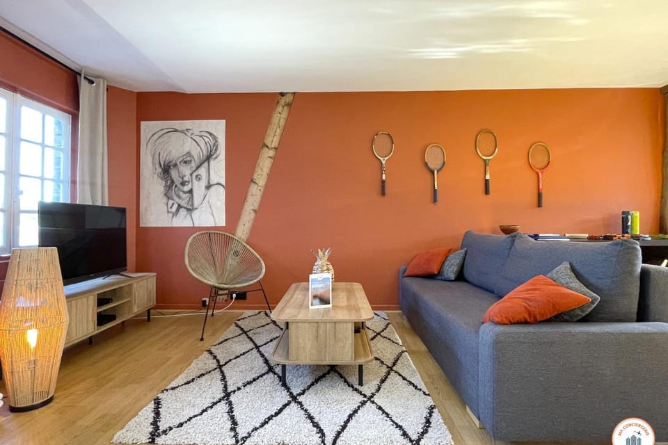 TV and multimedia, Living room, Seating area