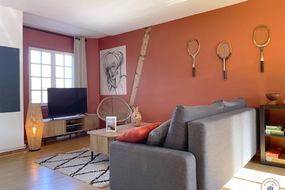 TV and multimedia, Living room, Seating area