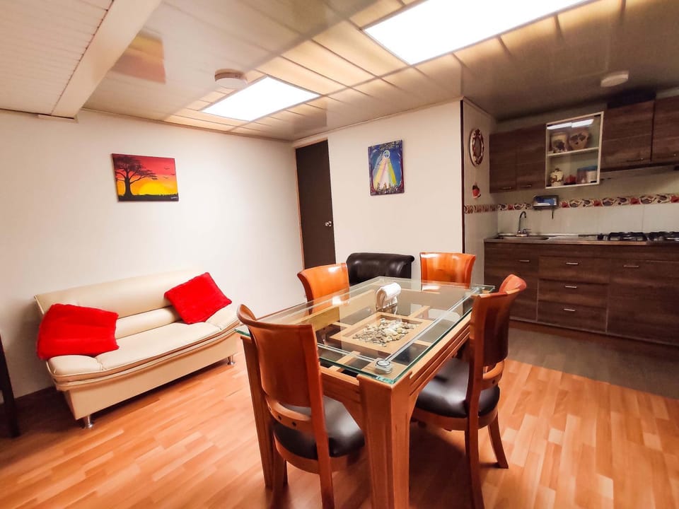 Living room, Dining area, kitchen