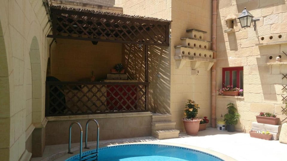 3 Bedroom Farmhouse with Private Pool in Zebbug Gozo House in Malta