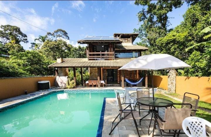 Property building, Day, Swimming pool