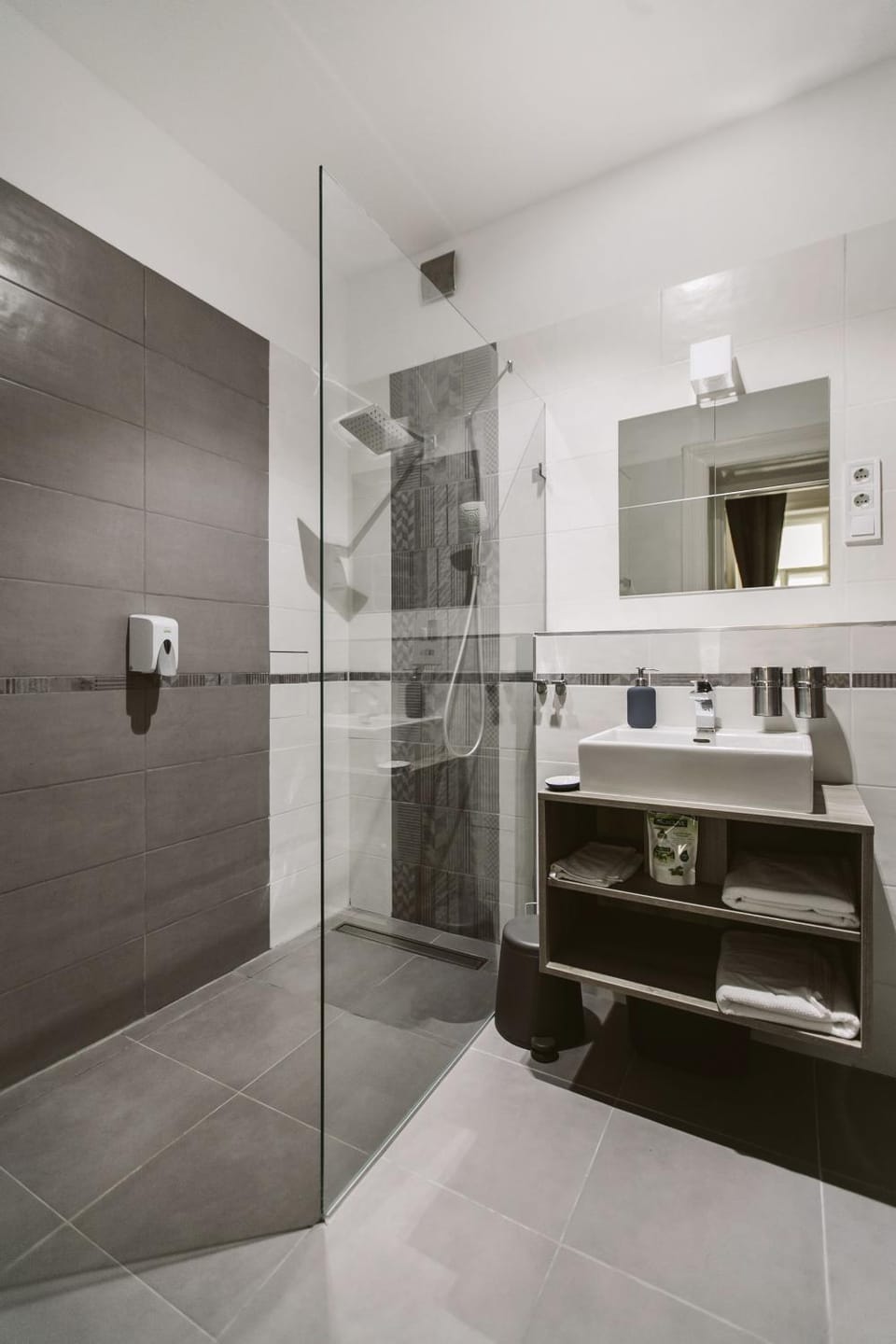 Shower, Bathroom