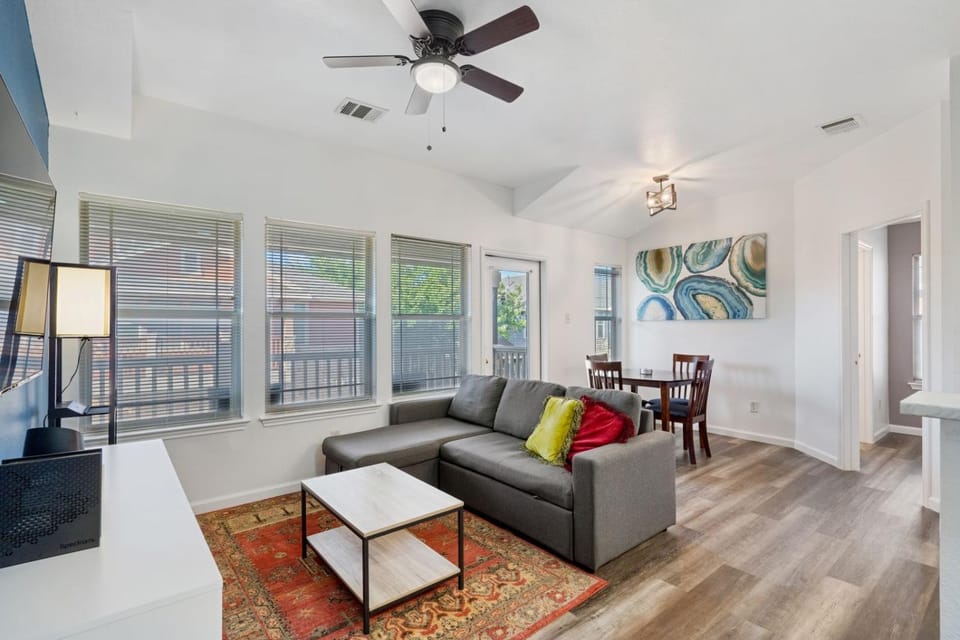 Quaint 2BD2B Condo* Fully Furnished*Amazing Patio* Apartment hotel in Round Rock