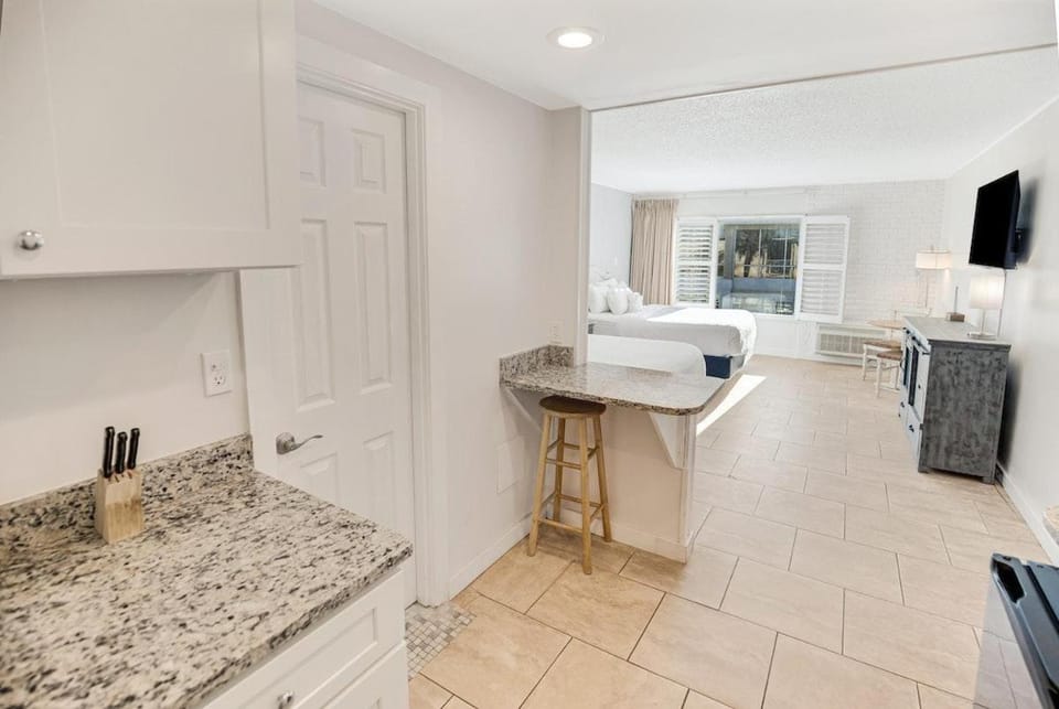 Coastal Living Ocean View Room 2nd Floor Apartment in South Carolina