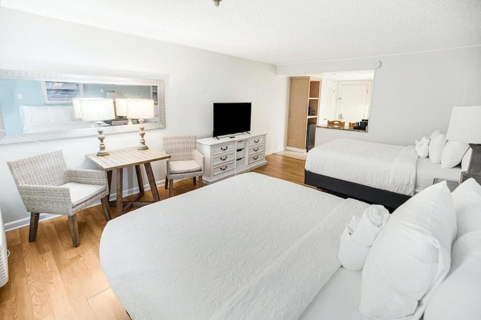 Essence of the Ocean 2nd Floor Oceanview Room Apartment in South Carolina