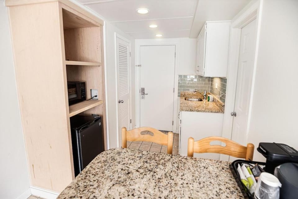 Essence of the Ocean 2nd Floor Oceanview Room Apartment in South Carolina