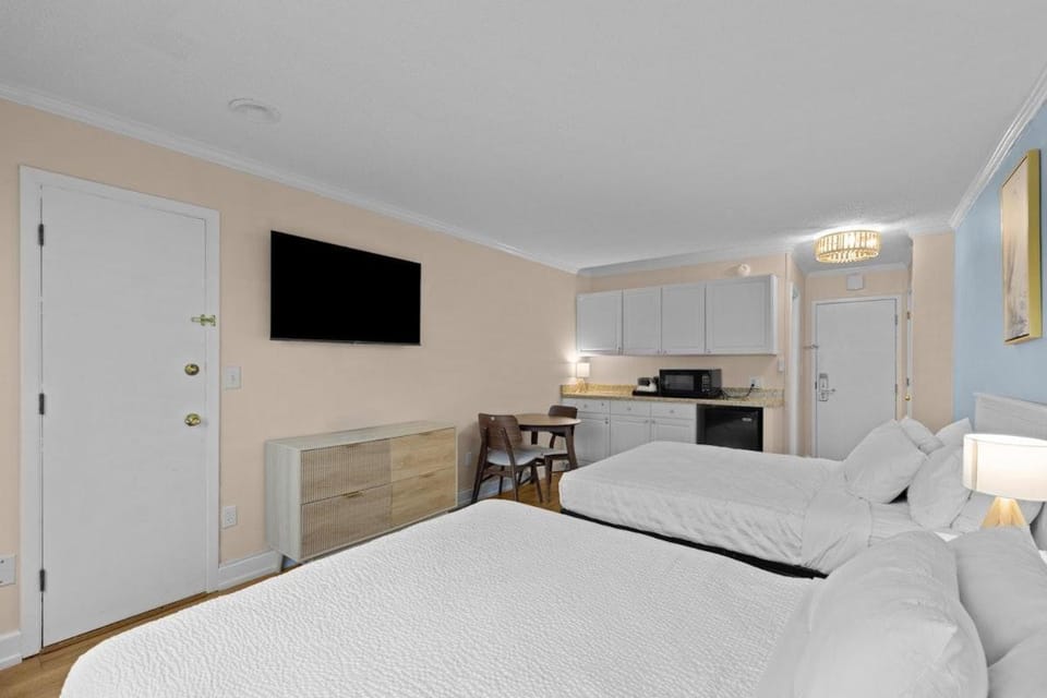 Exquisite Unit on the 1st Flr Resort View Room Apartment in South Carolina