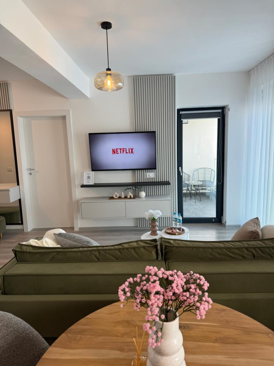 Communal lounge/ TV room, TV and multimedia, Living room, Seating area