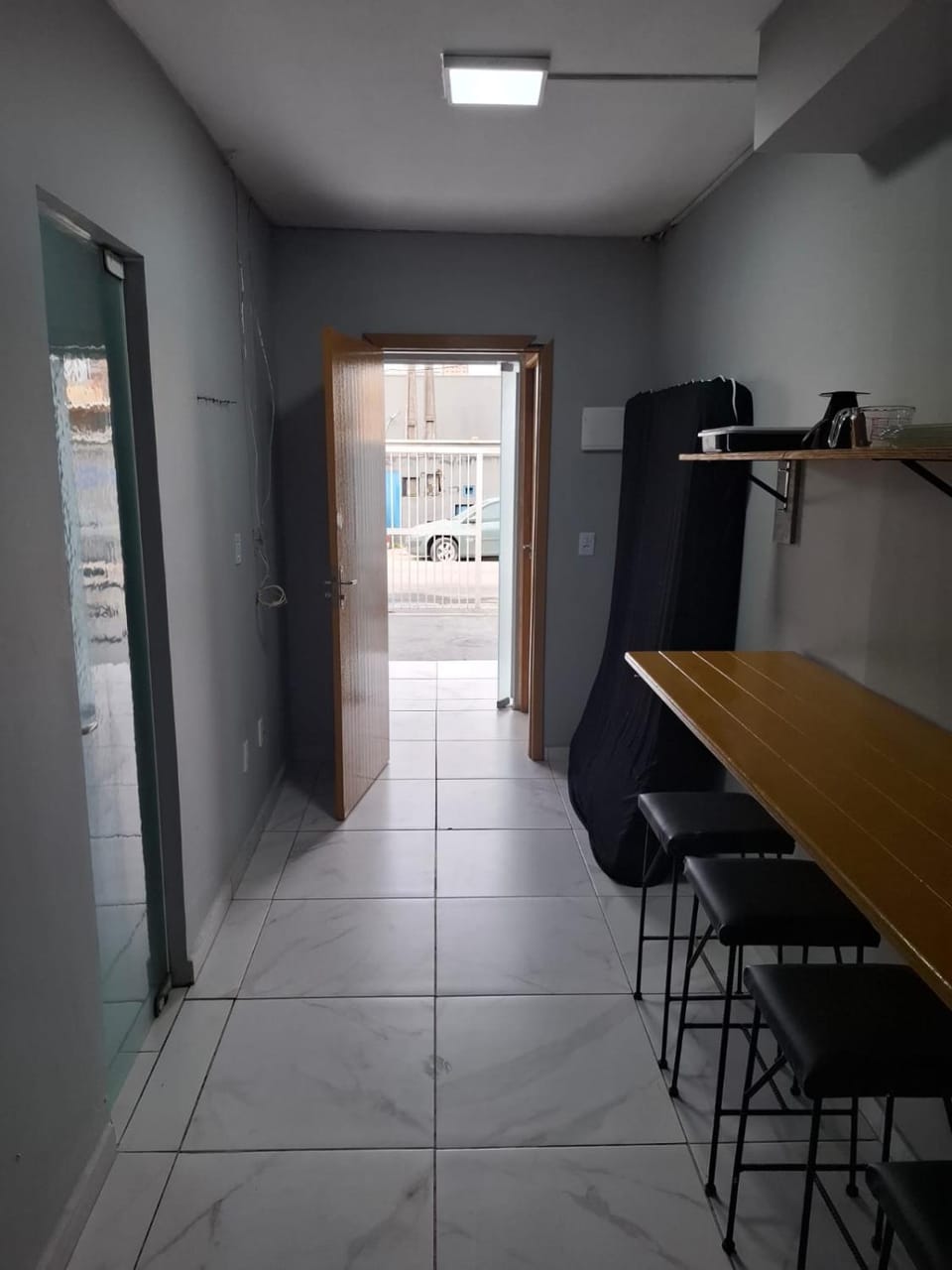 RL Suíte com cama de casal, com banheiro privado, ar split, wifi em Sobrado, sem áreas compartilhadas, somente acesso comum qqq Apartment in Porto Belo