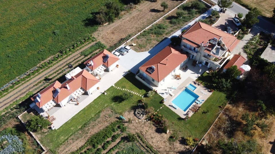 Property building, Bird's eye view, Swimming pool