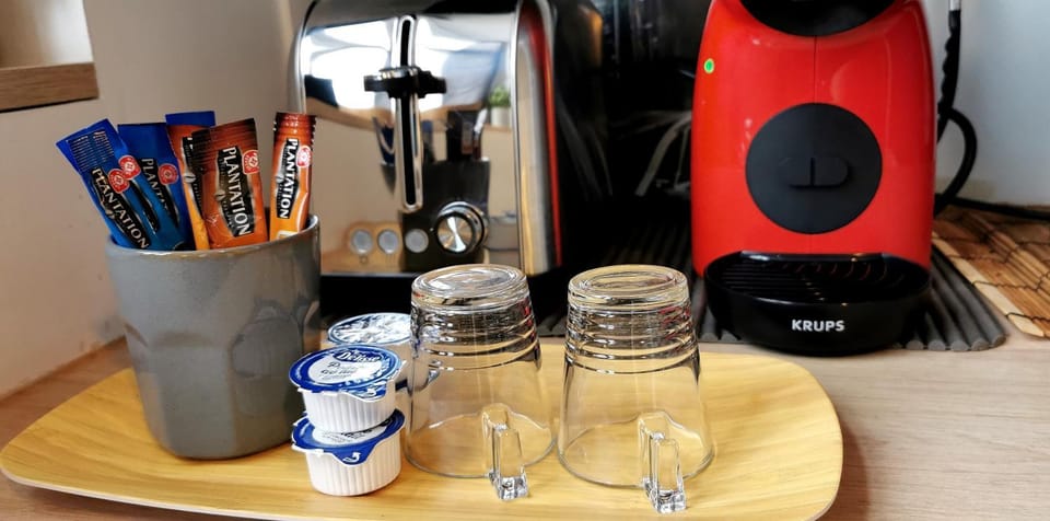 Coffee/tea facilities, Kitchen or kitchenette