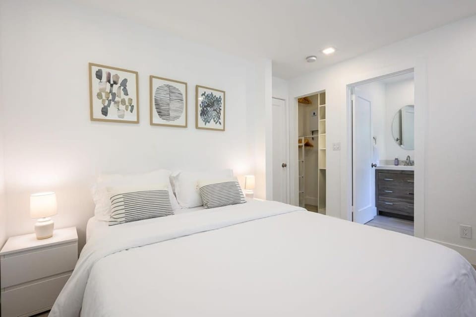 Beautiful And Comfortable Apt in Victoria Park House in Fort Lauderdale