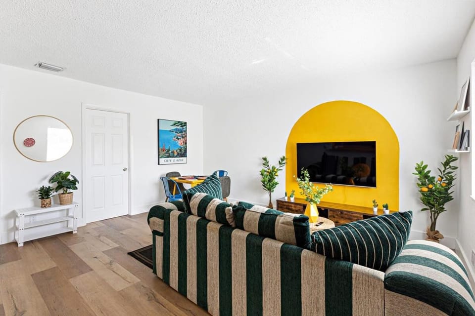Lovely 2 BR condo in Sailboat Bend House in Fort Lauderdale
