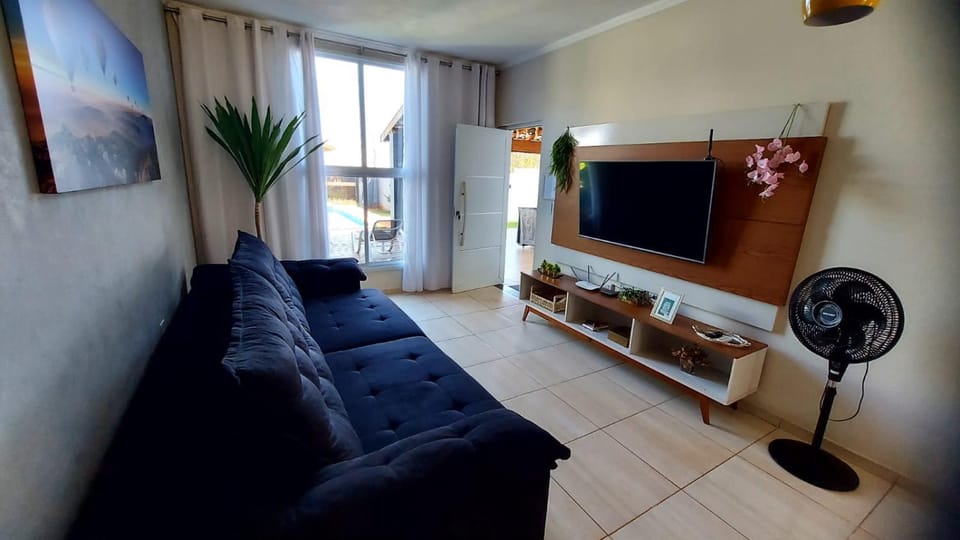 Communal lounge/ TV room, TV and multimedia, Living room, internet