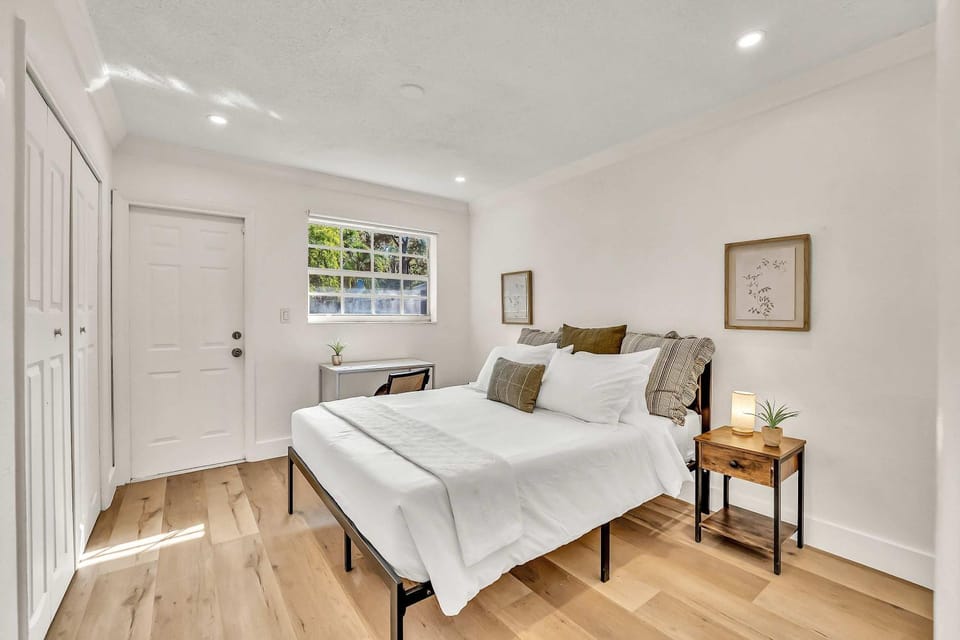 Beautiful 2 BR Apartment - Bright and Spacious House in Fort Lauderdale