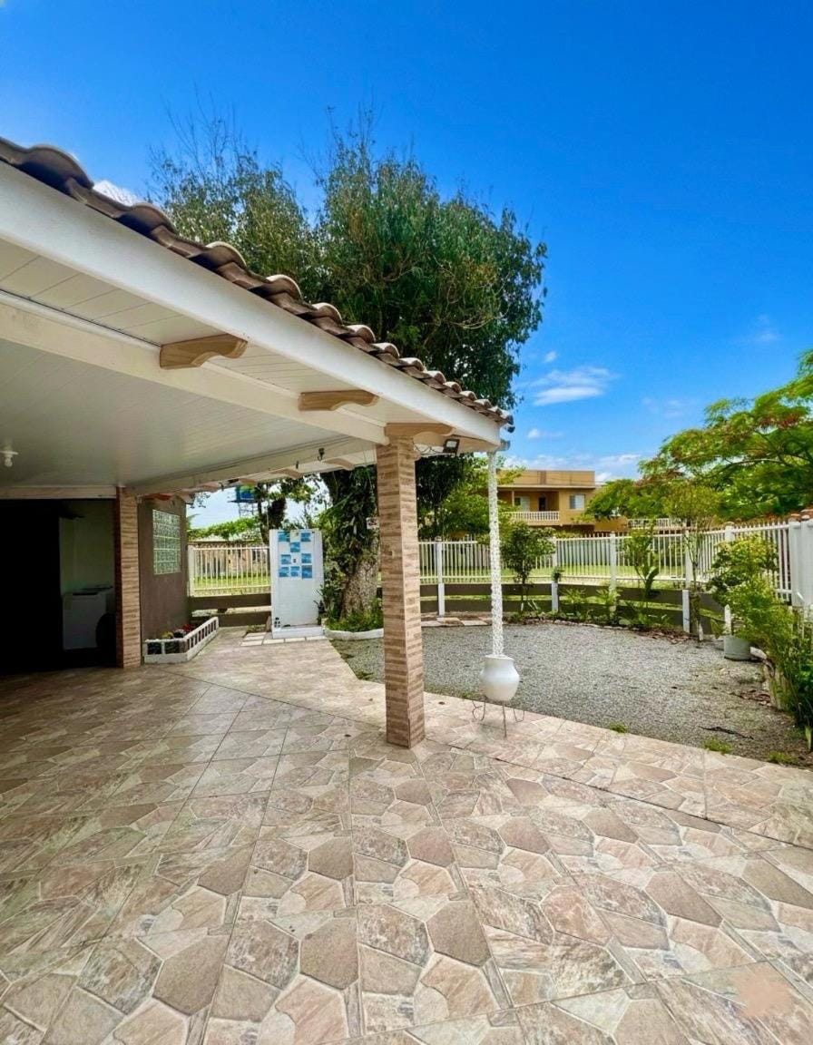 Refúgio perto do Mar: Ótima casa a 350m da praia House in Pontal do Paraná