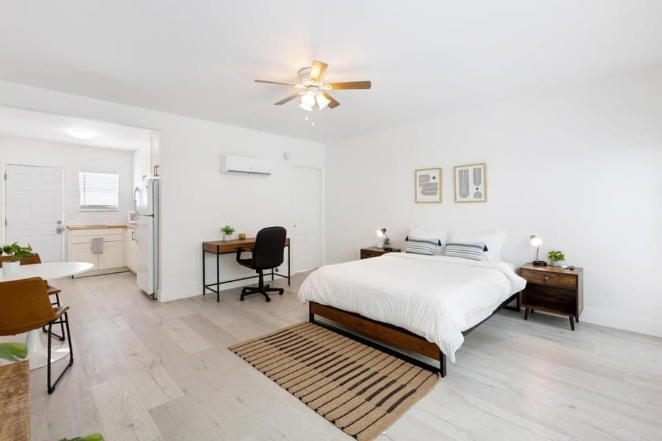 Victoria Park Unique Studio close to Las Olas Blvd Apartment in Fort Lauderdale