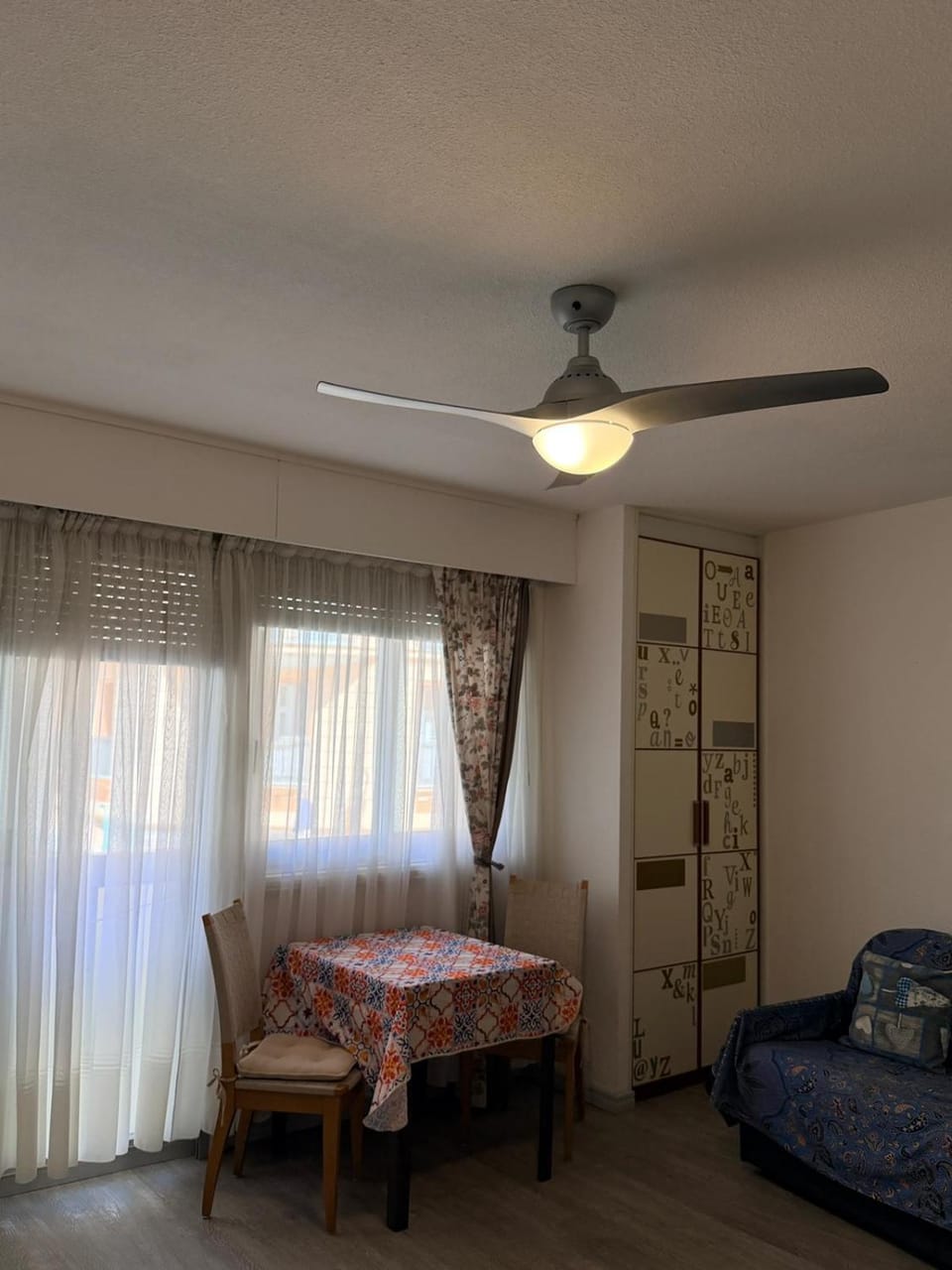 Living room, Photo of the whole room, Seating area