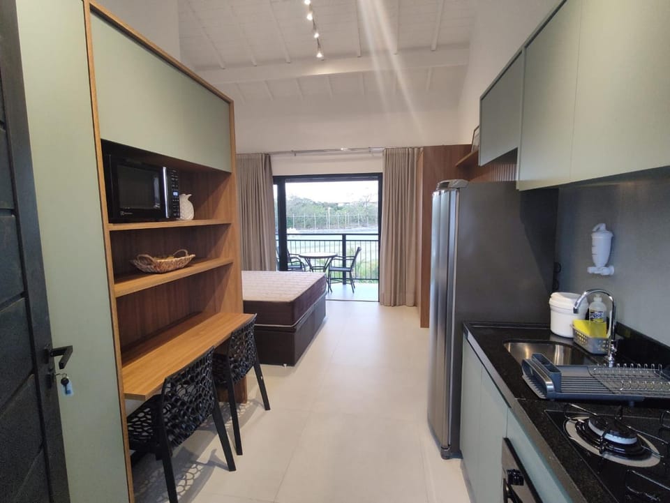 Kitchen or kitchenette, Dining area, minibar, oven, pet friendly, stove