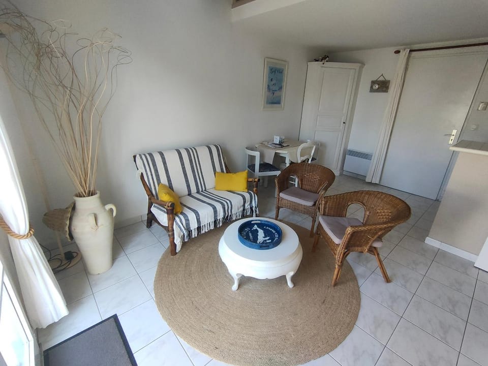 Charmante maison avec terrasse à Saint-Jean-de-Monts, proche plage et golf - FR-1-323-474 House in Saint-Jean-de-Monts