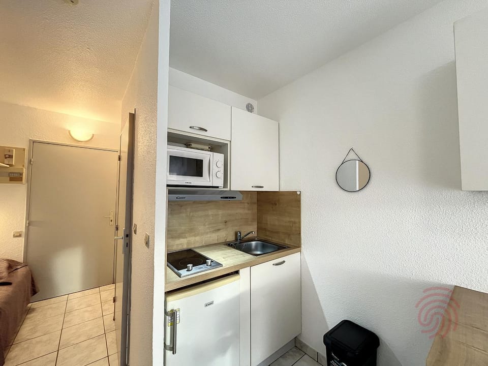 Charmant Studio avec Balcon - Proche Thermes, Centre-ville et Golf - Animaux Acceptés - FR-1-451-203 Apartment in Occitanie