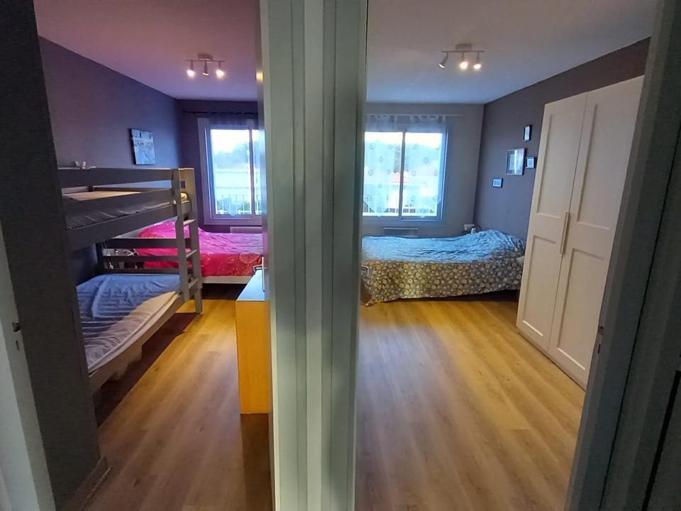 Appartement 2 chambres pour 6 personnes - Face mer - Spacieux - Saint-Jean-de-Monts - FR-1-323-297 Apartment in Saint-Jean-de-Monts