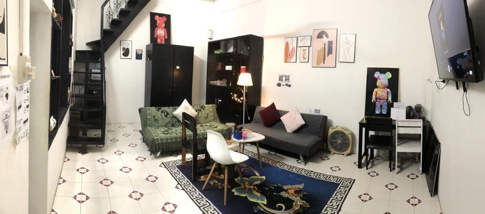 Communal lounge/ TV room, TV and multimedia, Coffee/tea facilities, Living room, Family