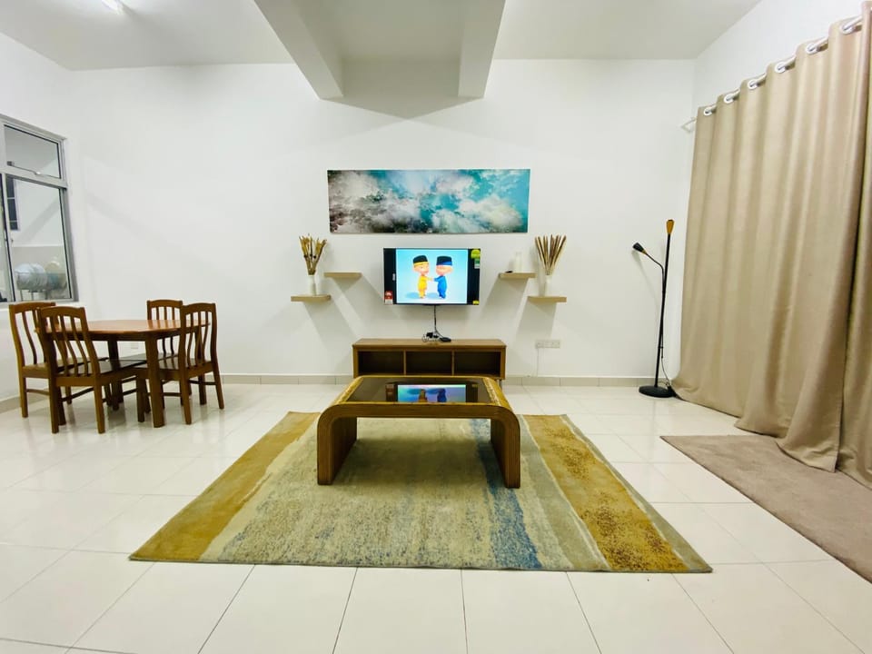 Alyn Home Kluang III Netflix WIFI Coway House in Johor