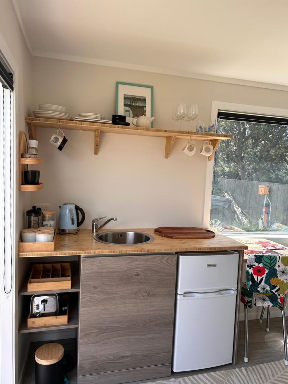 Kowhai Landing Beach Cabin Cabin in Wellington Region