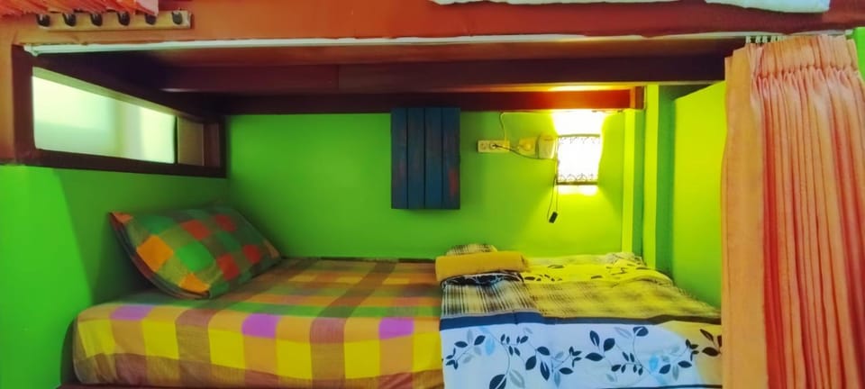 Property building, Bedroom, Guests, towels, VIP, air conditioner