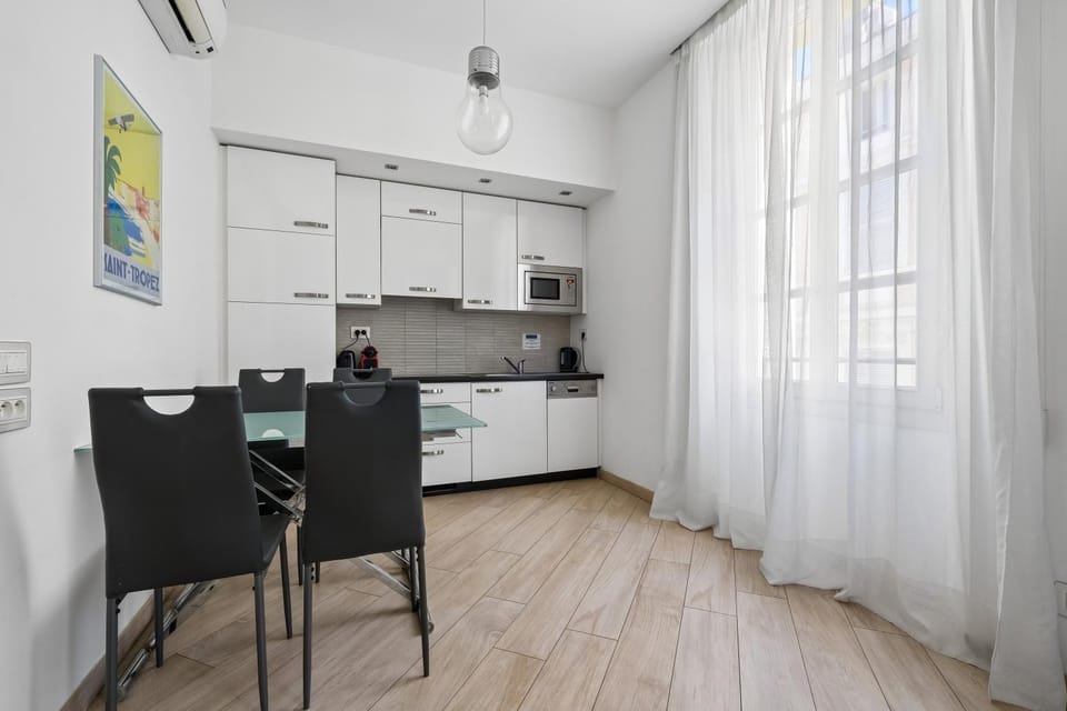 Carlton Suite avec lit King Size Apartment in Cannes