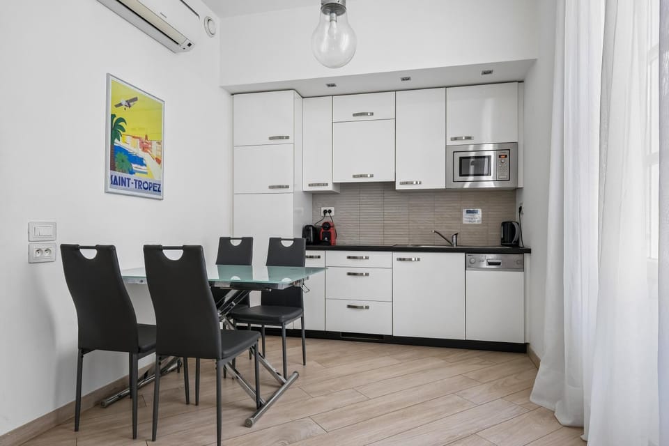 Carlton Suite avec lit King Size Apartment in Cannes