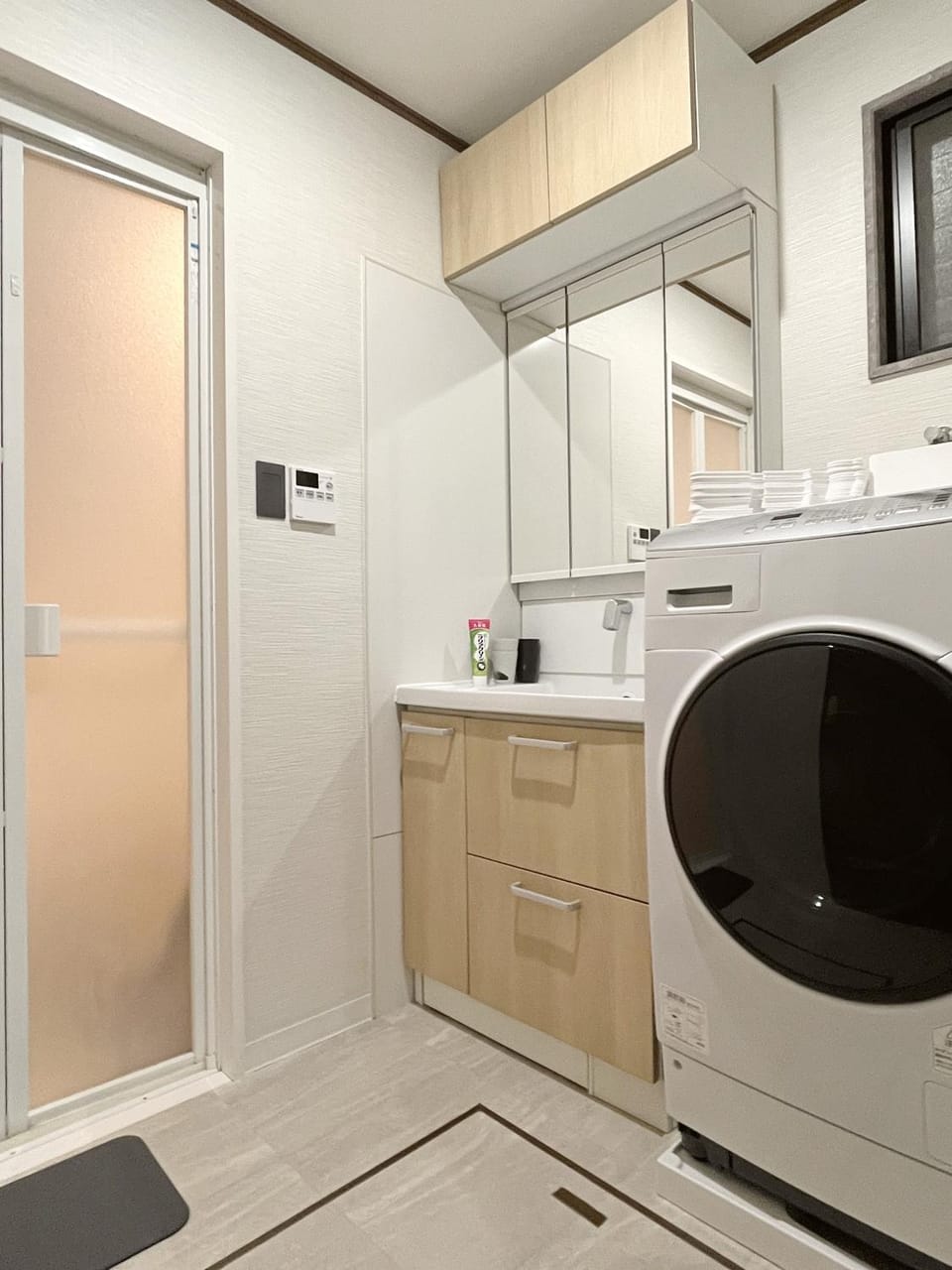 Bathroom, washing machine, dryer