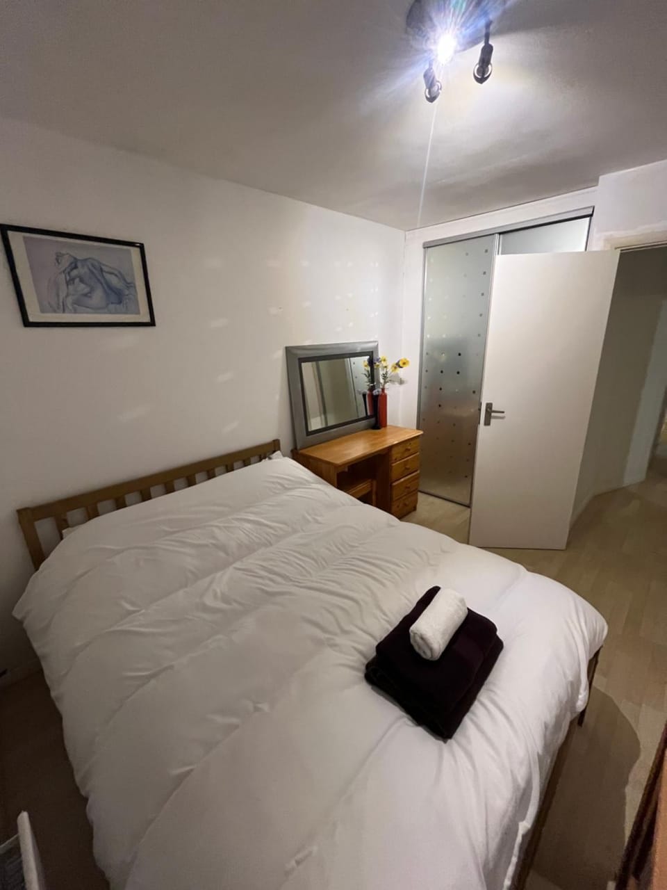 Spacious Home w/ Parking & Garden House in Worthing