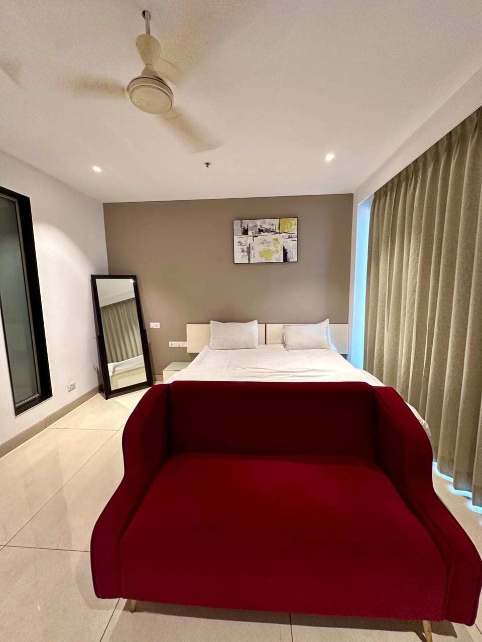 Luxury Studios Key 4 Apartment in Gurugram