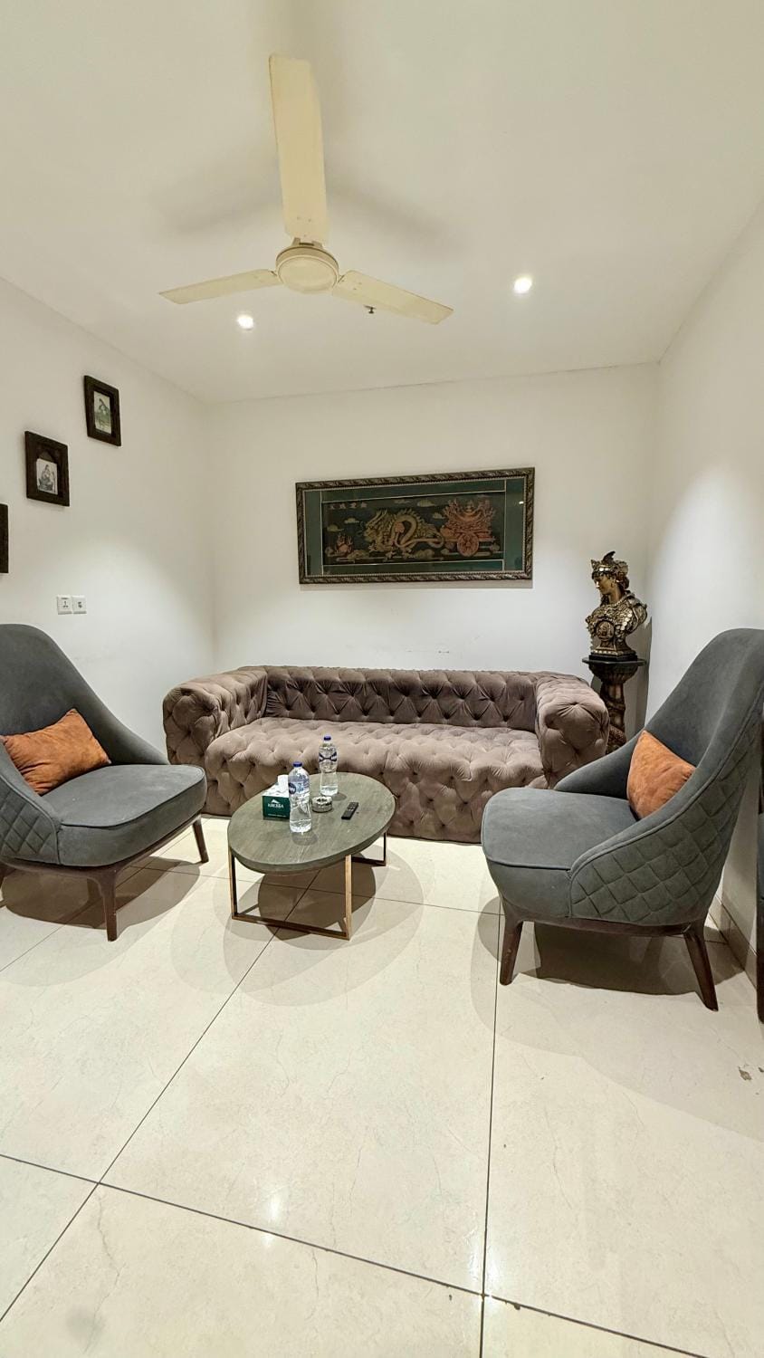 Luxury Studios Key 5 - 2 BHK Fully Furnished Apartment Apartment in Gurugram