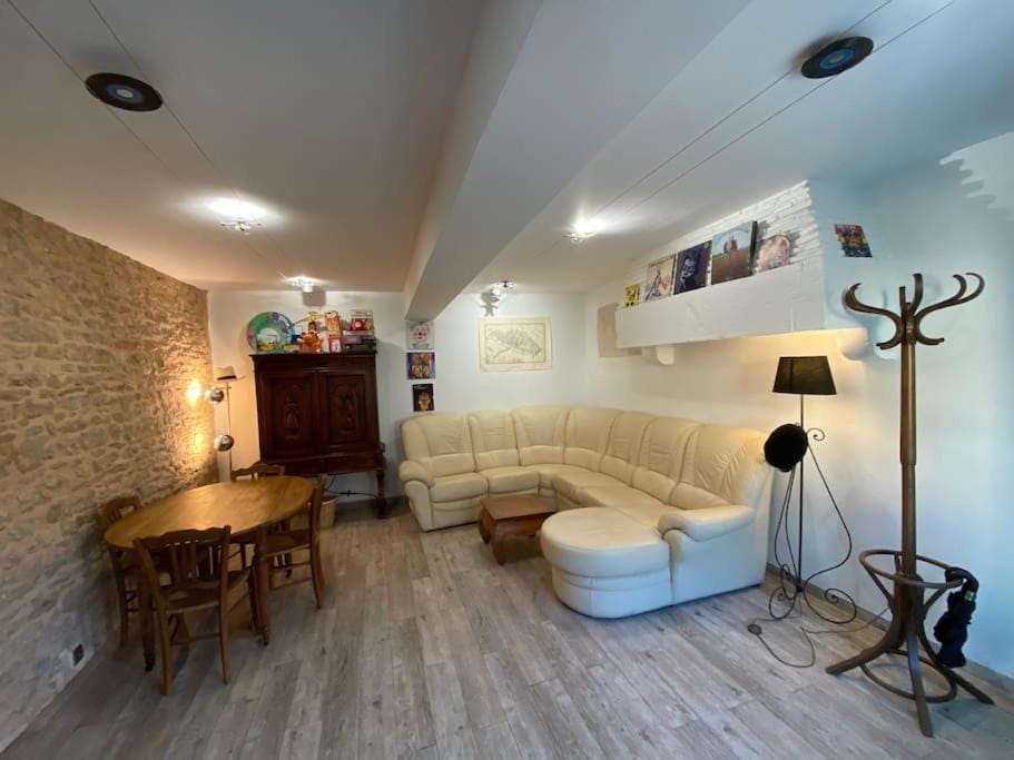 Au Lavoir House in Bourgogne-Franche-Comté