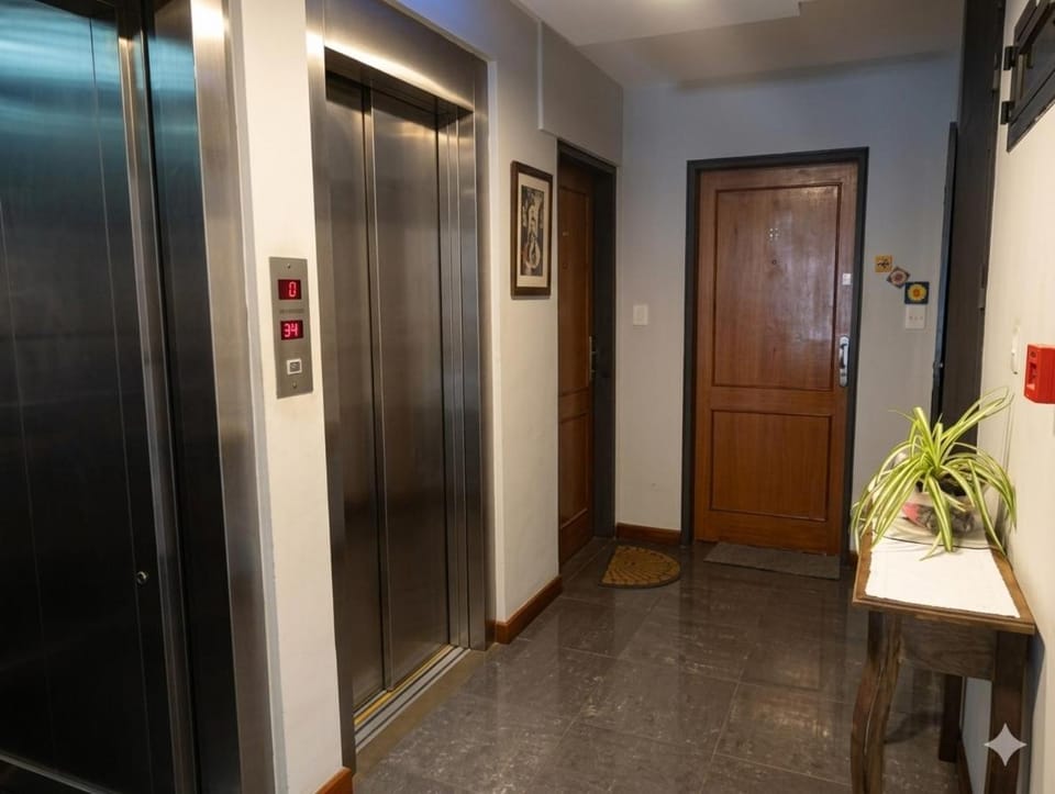 CÓRDOBA DEPARTAMENTO CÉNTRICO-OPCIÓN COCHERA-cerca Sanatorio Allende-Kempes-Plaza de la música-clinicas de ojos-Imgo-shopings-Univ Siglo 21- Apartment in Cordoba