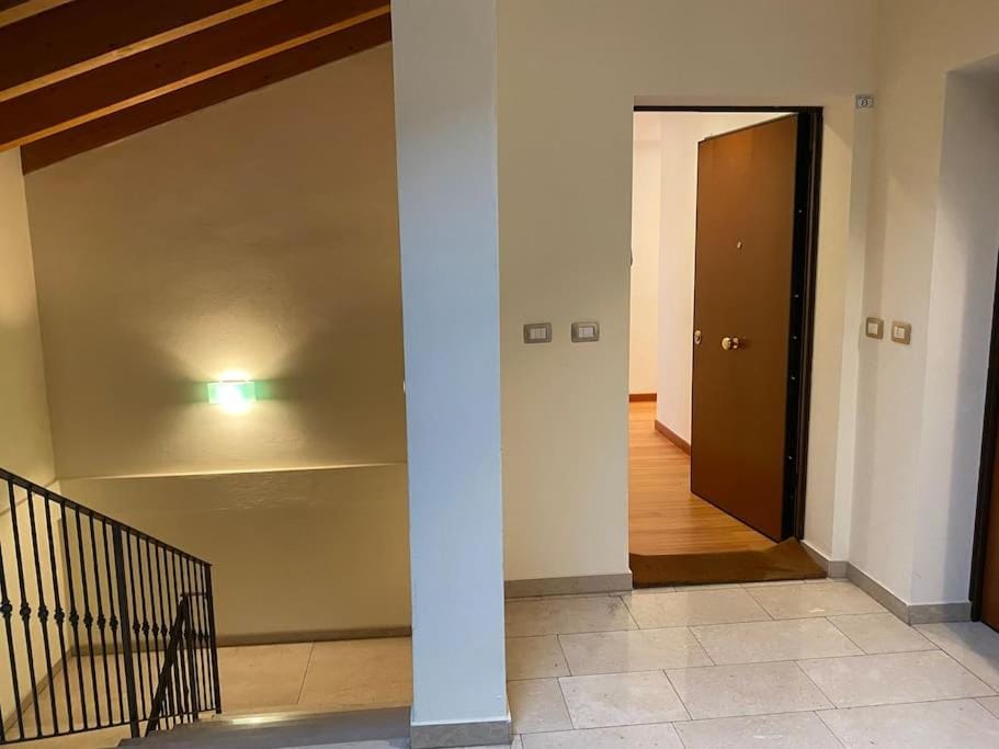 Interno 8 appartamento con box auto privato gratuito Apartment in Veneto