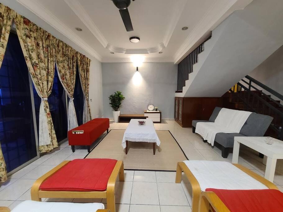 Communal lounge/ TV room, TV and multimedia, Living room