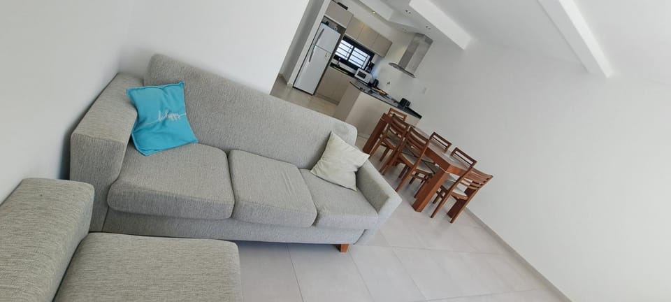 Berasain Apartment - Tu hogar cerca del Aeropuerto de Ezeiza Apartment in Uruguay
