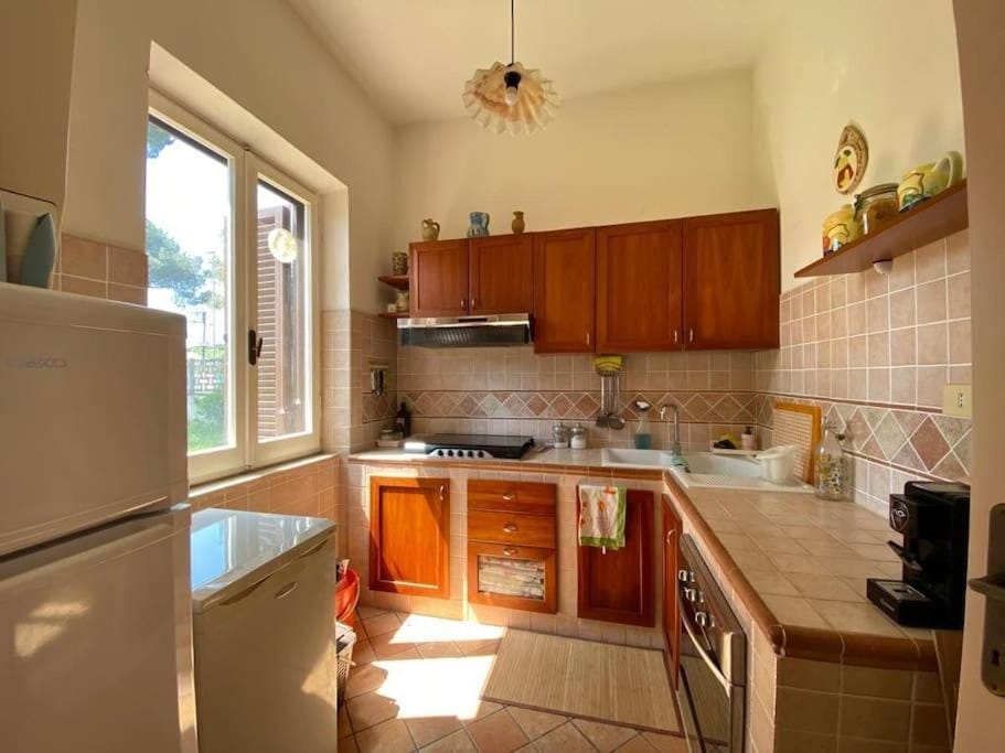 Kitchen or kitchenette, pet friendly, stove