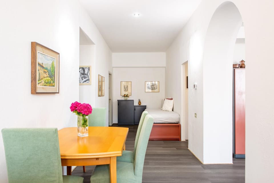 Dining area, Bedroom