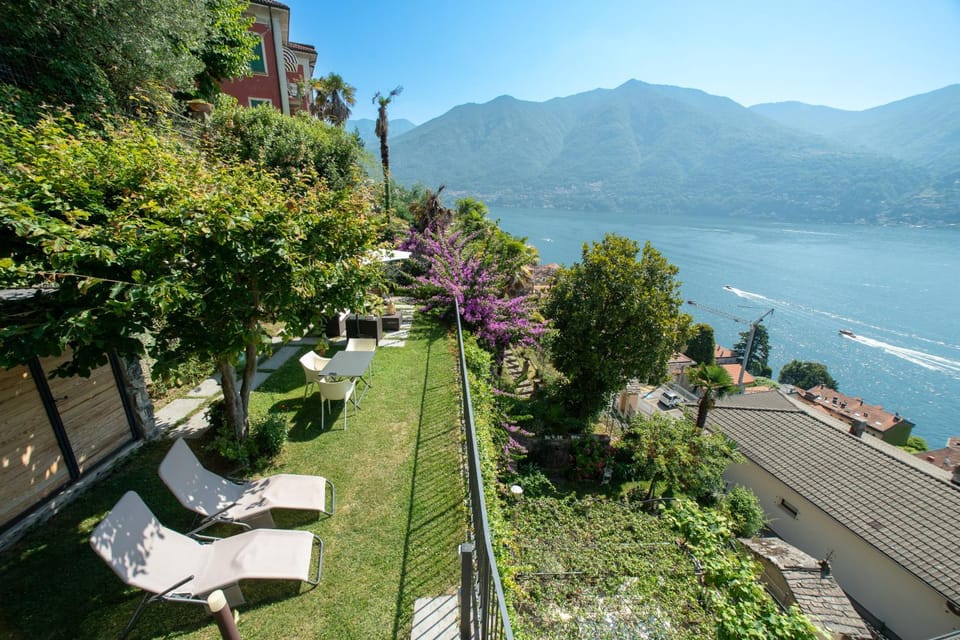 Garden view, Lake view, sunbed