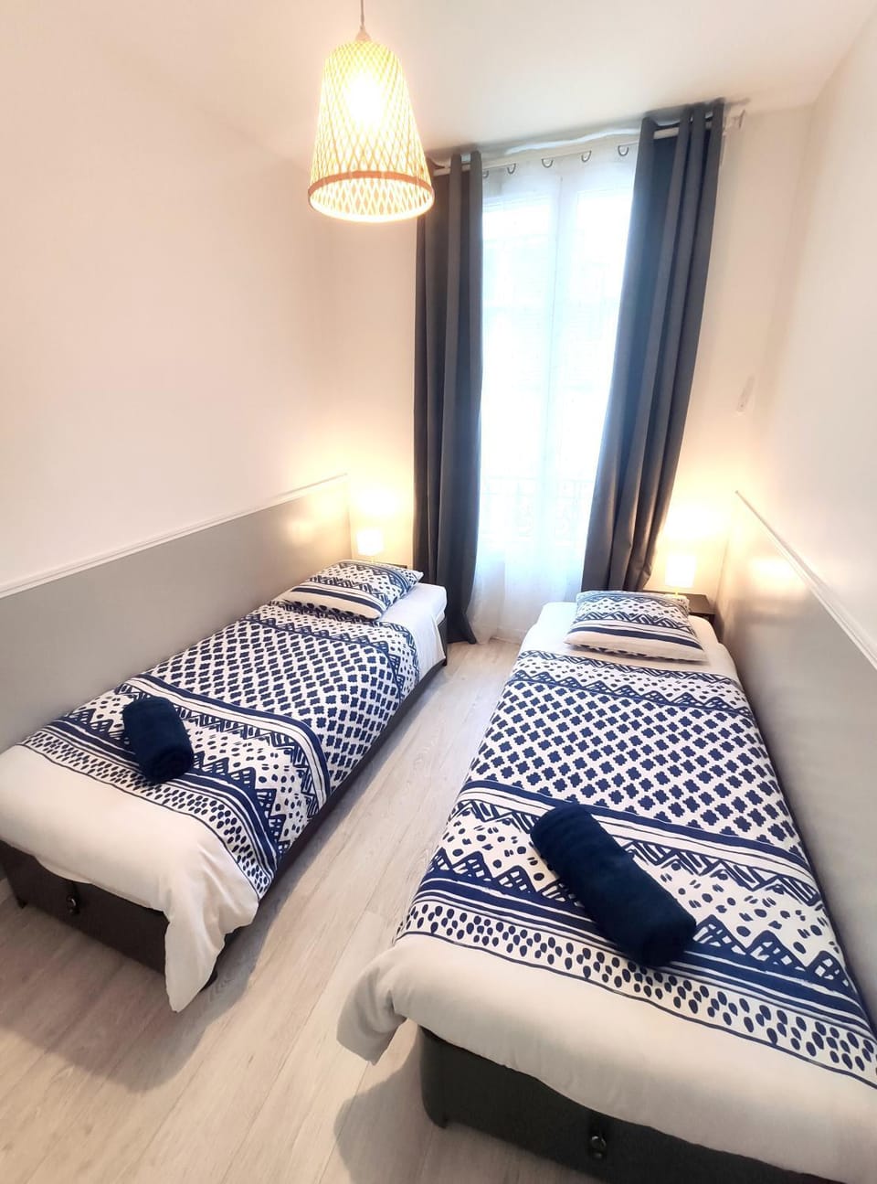 DisneyLand - Paris 20 min - Parking - 7 personnes Apartment in Chelles