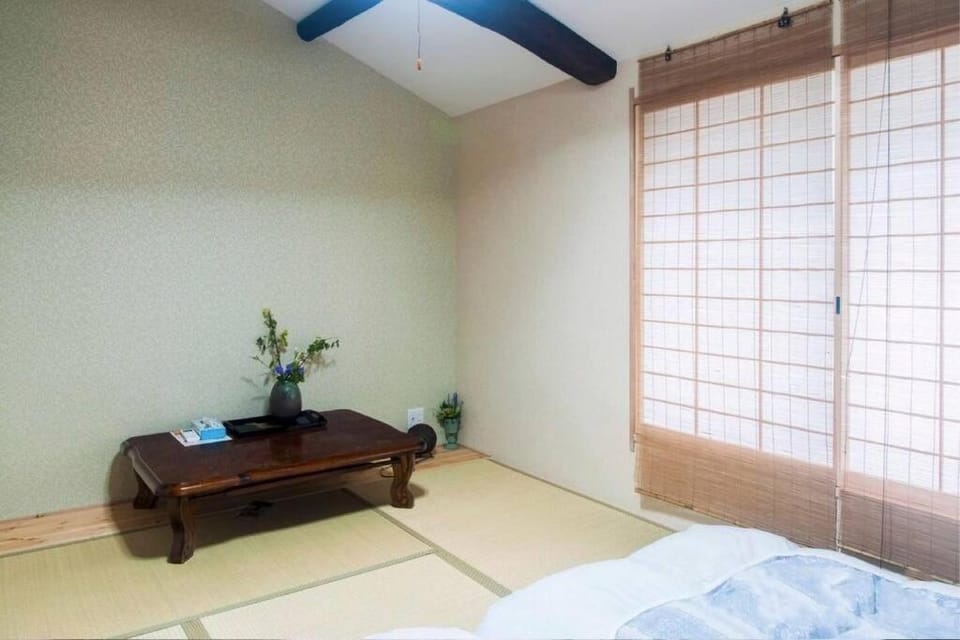 平安神宮京都大学祇園鴨川バス停熊野神社すぐ京阪線神宮丸太町駅伝統和風一棟貸し町屋 Apartment in Kyoto