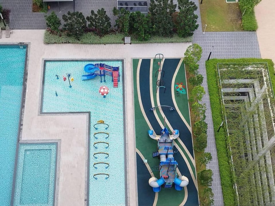 Pool view, Swimming pool