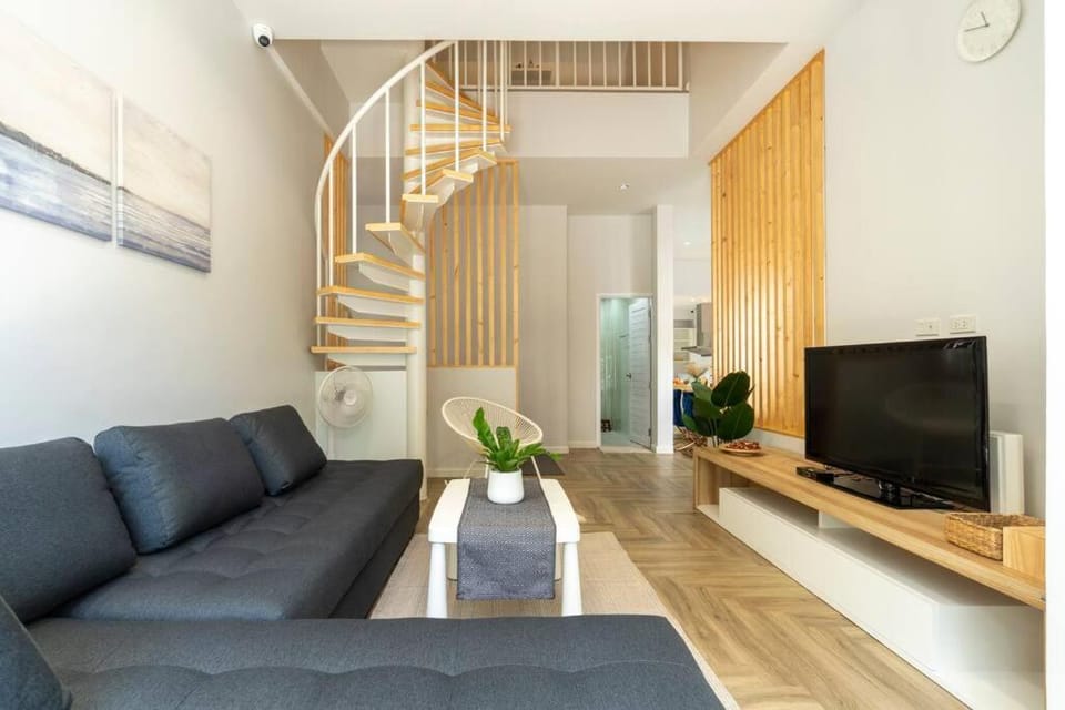 Naka Cozy House in Phuket City House in Wichit