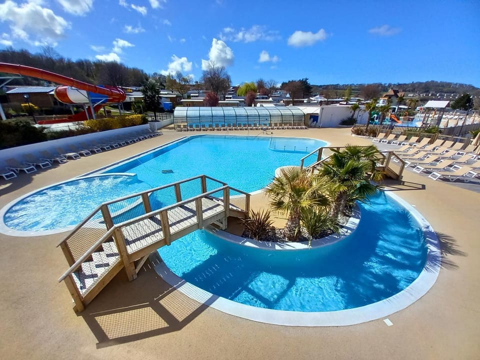 Day, Aqua park, Swimming pool, sunbed