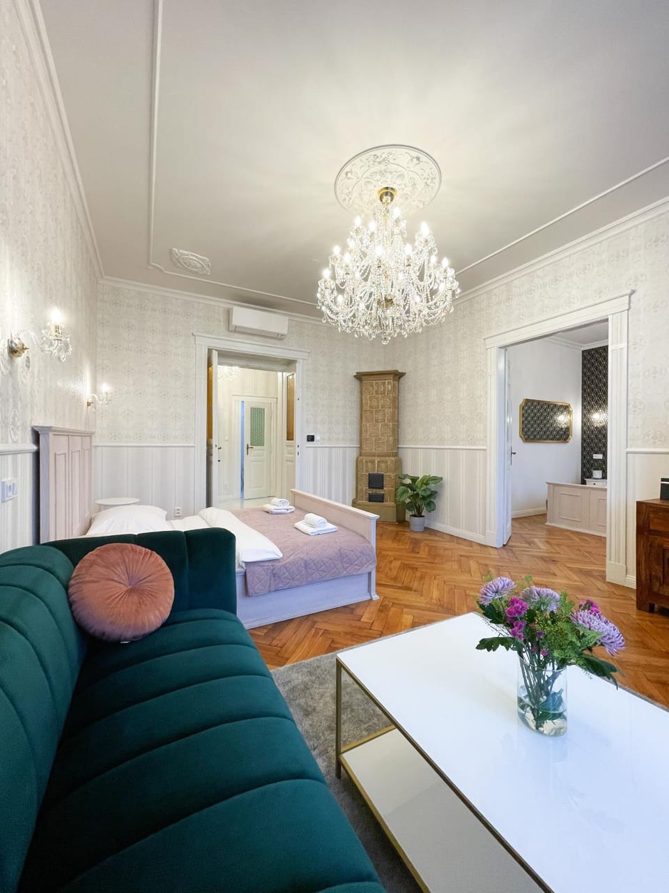 Bed, Living room, Seating area, Bedroom